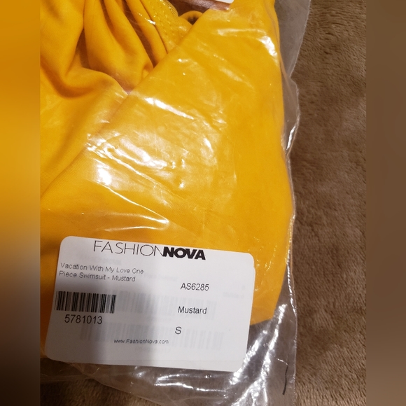 Sexy one piece swimsuit - Picture 5 of 9